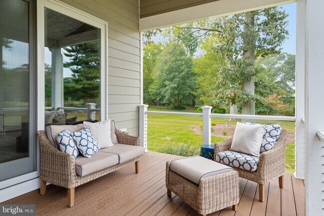 Building Photo - 1576 Bay Head Rd