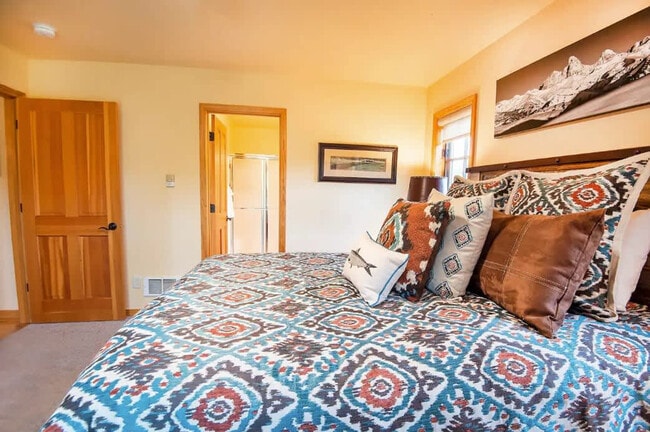 Building Photo - 1841 Creek Resort Cir