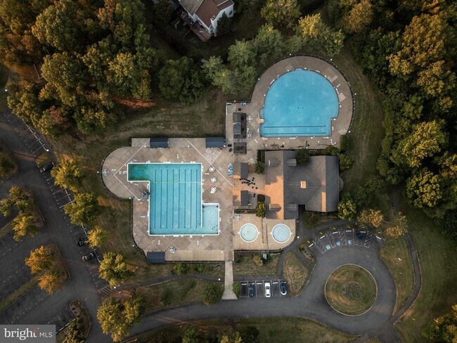 Building Photo - 8091 Lacy Dr