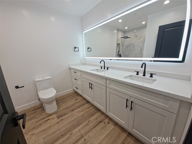 Building Photo - 7333 Vanalden Ave