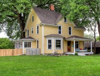 Building Photo - 107 S Riverside Dr