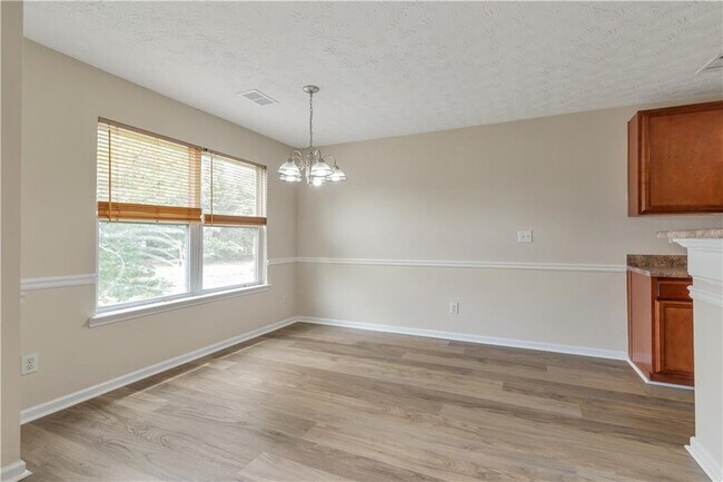 Building Photo - 3168 Meadow Point Dr