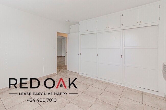 Building Photo - 4846 Hazeltine Ave