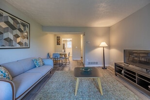 Interior Photo - The Links