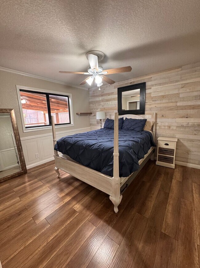 Building Photo - Luxury Lake of the Pines Living | Remodeled 4BD + Large Yard | Furnished or Unfurnished