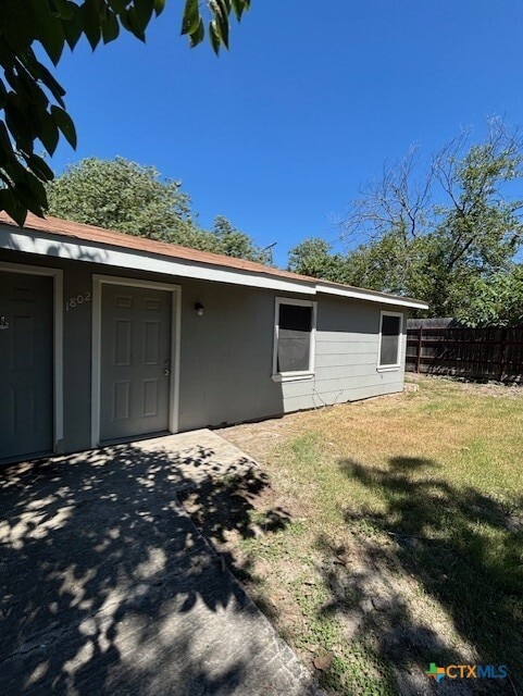 Building Photo - 1802 W Avenue H