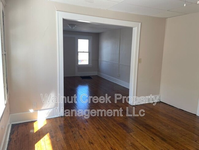 Building Photo - 810 E Erie Ave