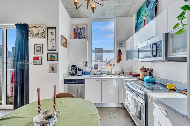 Building Photo - 133 NE 2nd Ave