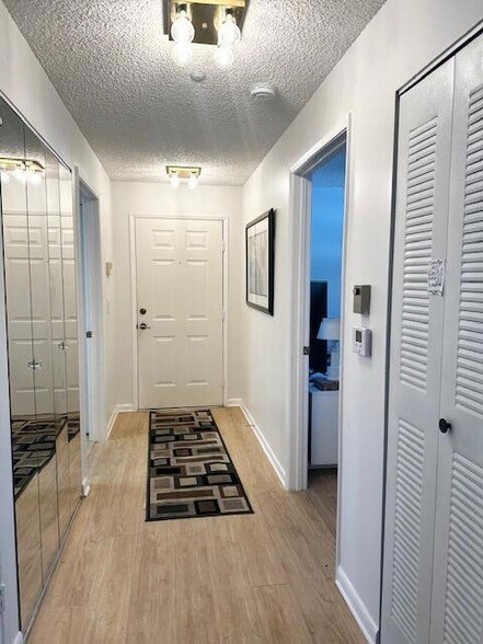 Building Photo - 15342 Lakes of Delray Blvd