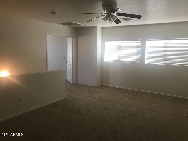 Building Photo - 1033 S San Vincente Ct