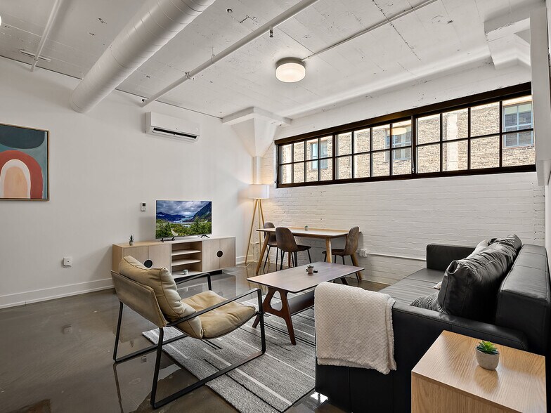 Building Photo - 608 N 3rd St