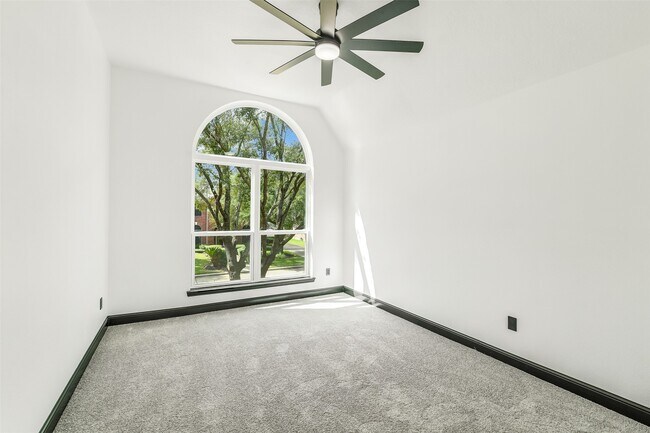 Building Photo - 11915 Helene Ct