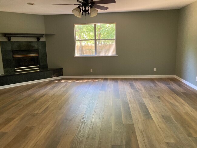 Den - 1704 W Birge St