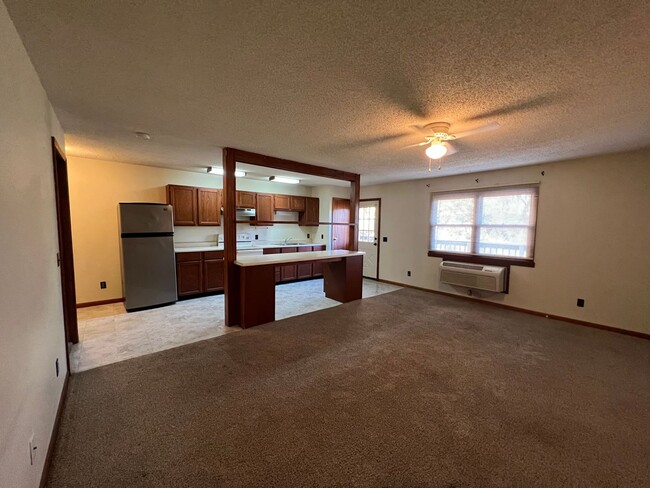 Building Photo - 1BR in Hollister - Coming soon