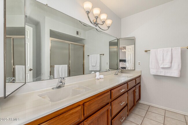 Building Photo - 6243 W Cholla St