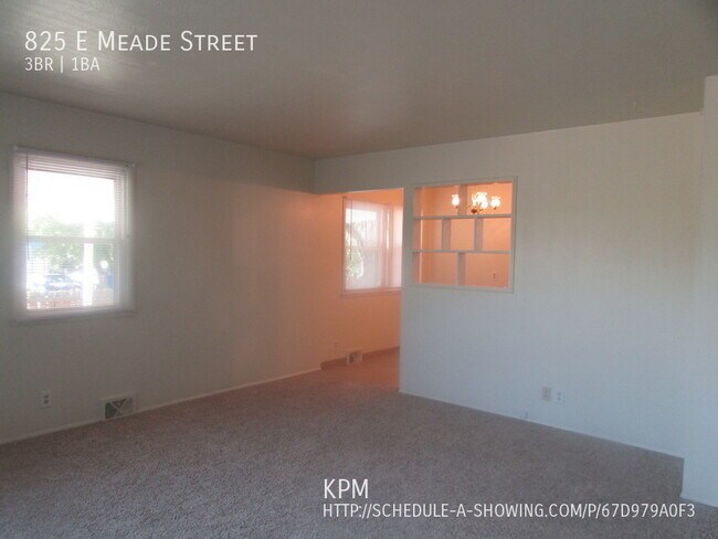 Building Photo - 3 BEDROOM | 1 BATH | CARPORT | SOUTH