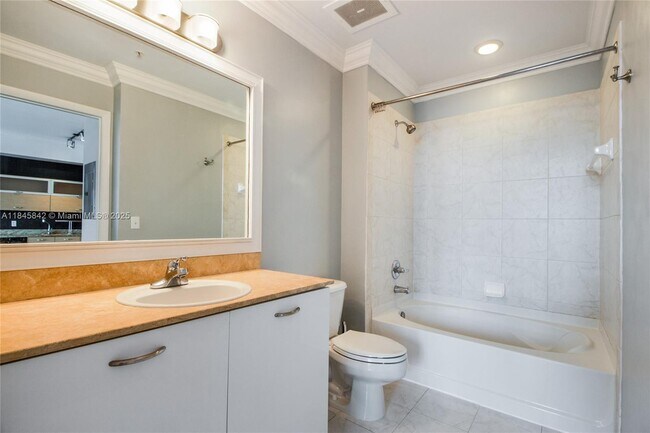 Building Photo - 2275 Biscayne Blvd Blvd