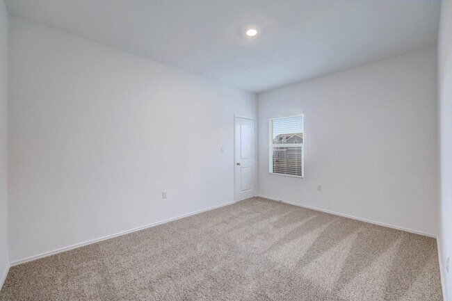 Building Photo - 14205 Heimhome Bnd