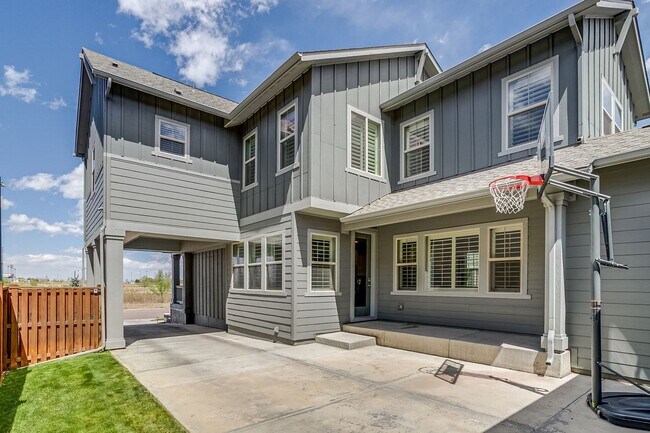 Building Photo - Large single family home in Central Park.