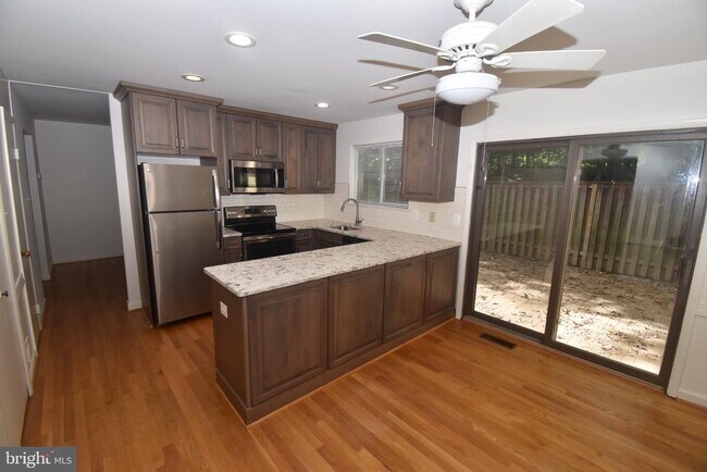 Building Photo - 1436 Greenmont Ct
