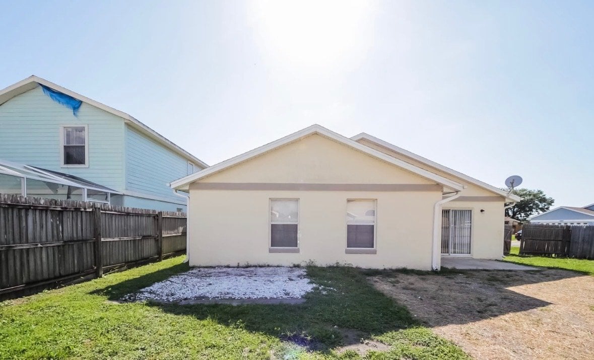 Building Photo - 1422 Coldwater Ct