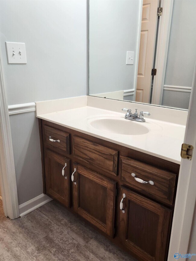 Building Photo - 106 Longleaf Ln