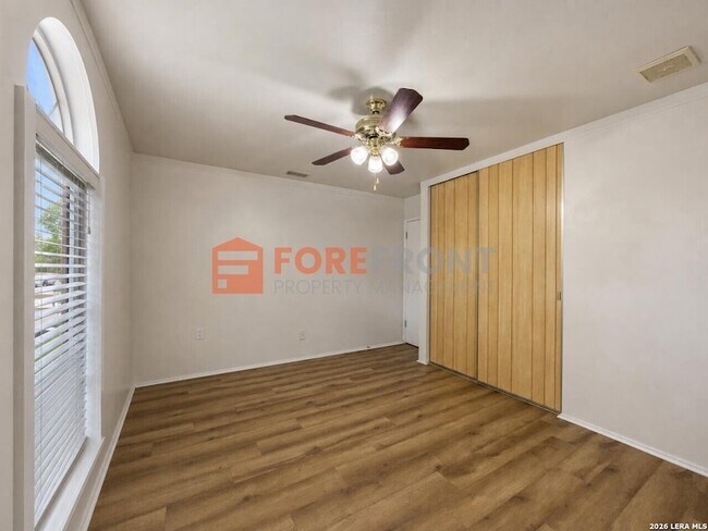 Building Photo - 7845 Village Oak Dr