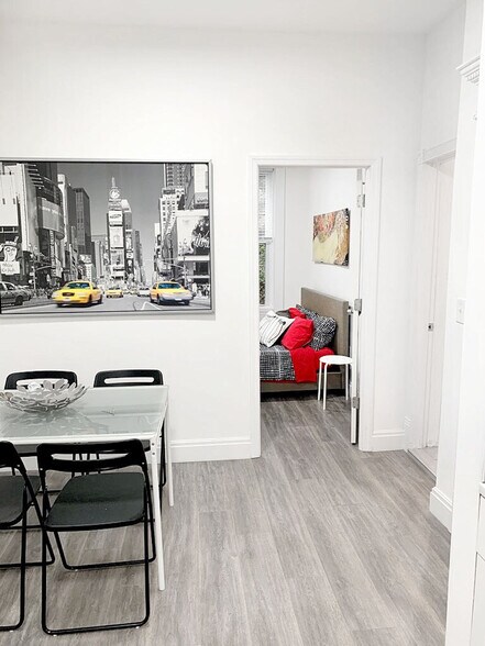 Building Photo - 206 W 138th St