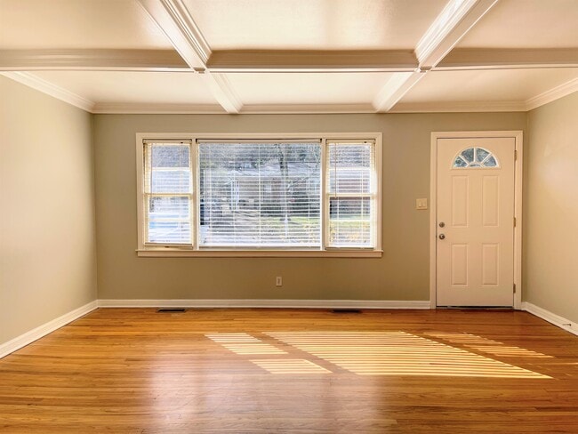 Building Photo - 1921 Stevens Ave NE