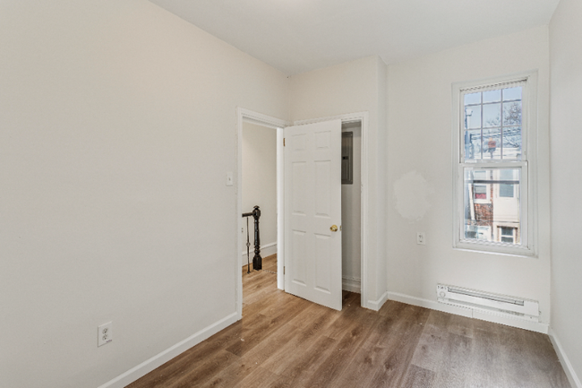 Building Photo - 2556 N Jessup St
