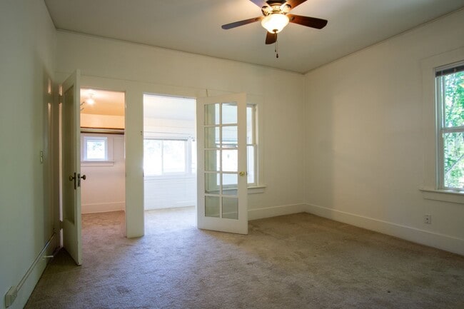 Building Photo - Lease this Beautiful Sullivan's Gulch Vintage 2-Bed w/Sunroom!