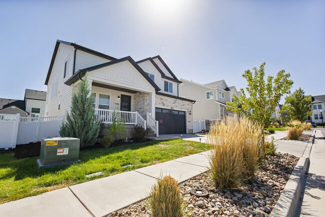 Building Photo - 4633 Sentry Dr