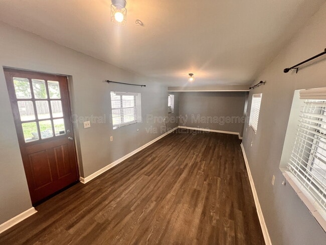 Building Photo - 722 Baltimore Dr