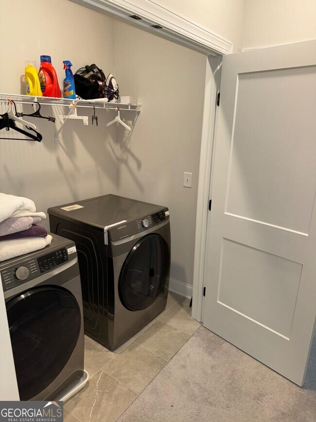 Building Photo - 1971 Drew Dr