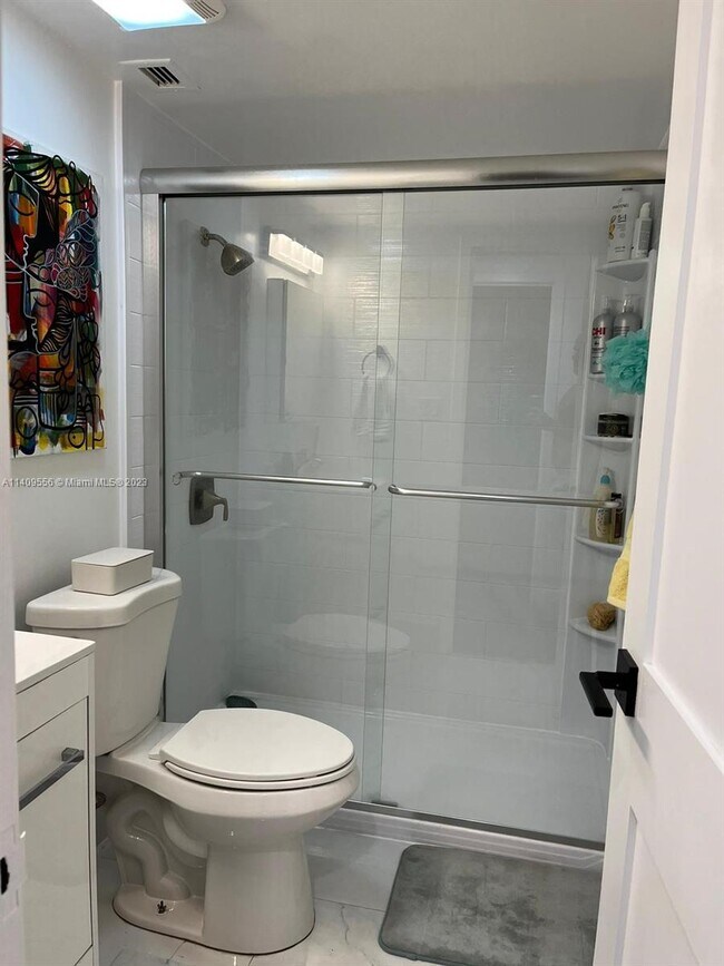 Building Photo - 13155 Ixora Ct