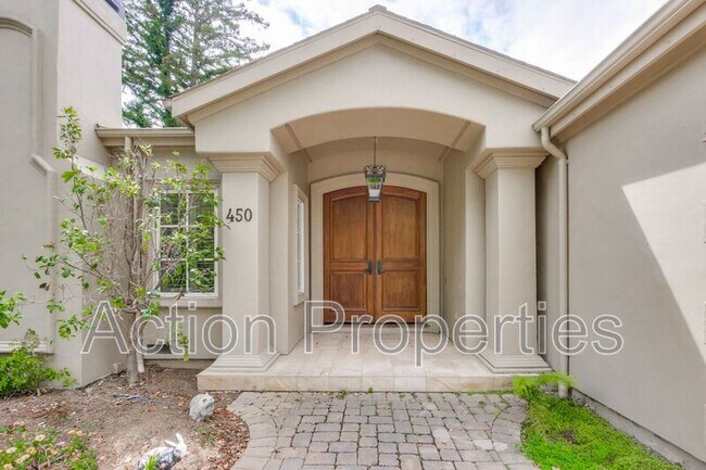 Building Photo - 450 Juanita Way