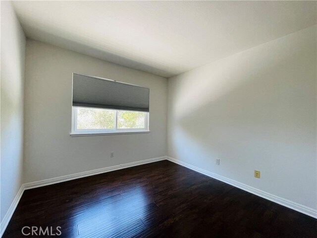Building Photo - 5815 Calmfield Ave