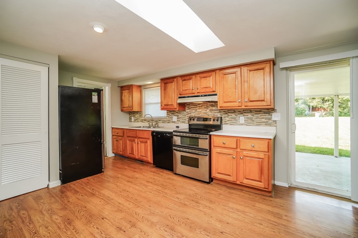 Building Photo - 333 Brownstone Dr