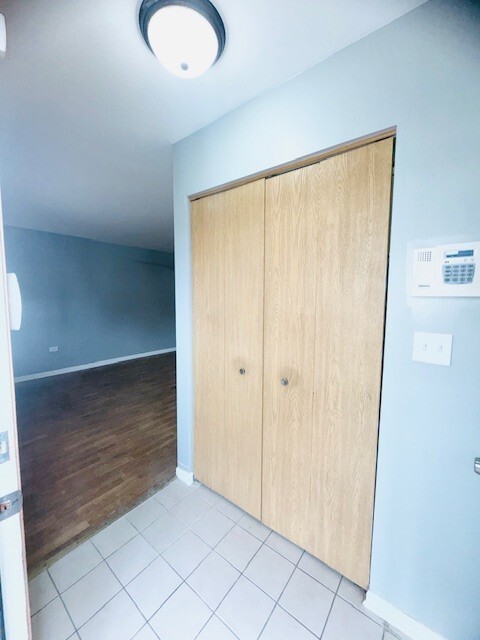 Building Photo - 7853 S Normal Ave