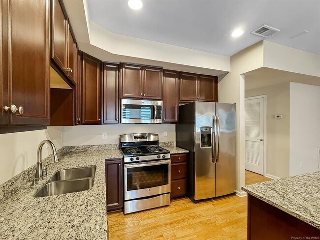 Building Photo - 402 Lewis Burwell Pl