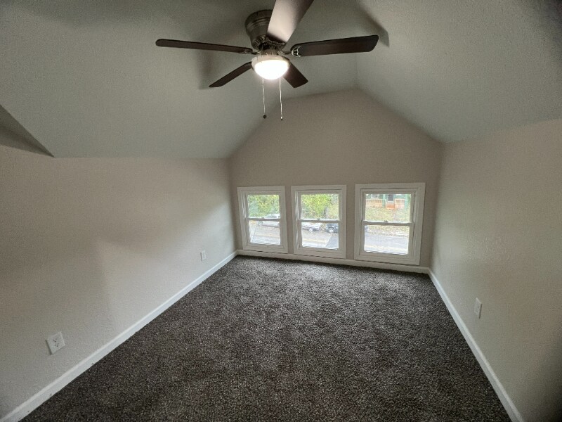 Building Photo - 3029 Woodland Ave