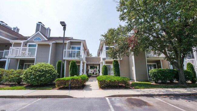 Building Photo - 550 Central Ave