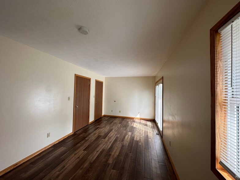 Building Photo - 350 N 100 E