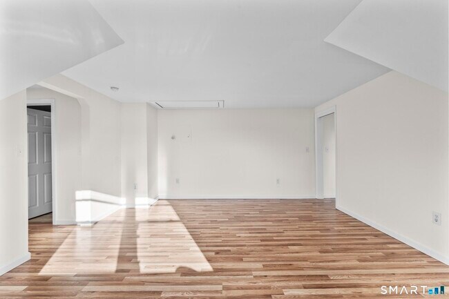 Building Photo - 83 Prospect St