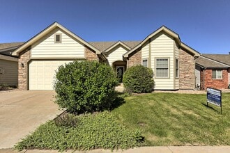 Building Photo - 4 Bedroom 3 Bath Ranch in Greeley