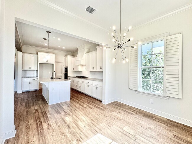 Building Photo - Cottage-Style 3BR Home in Americana