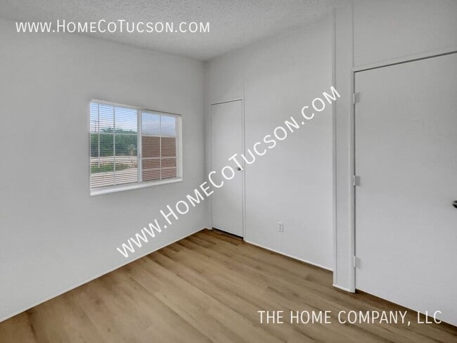 Building Photo - 1591 W Patton St