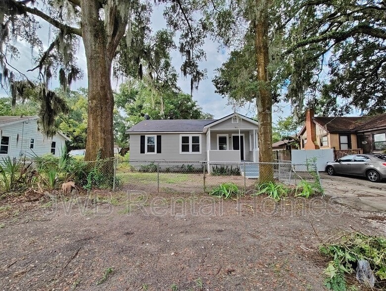 Primary Photo - 284 E 46th St