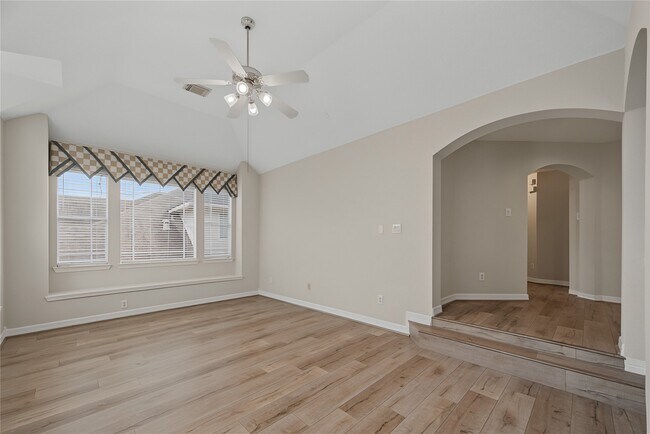 Building Photo - 5807 Bayberry Way
