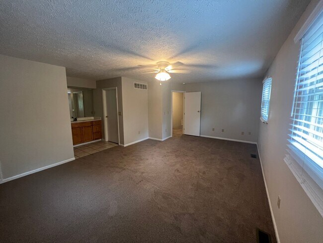 Building Photo - 1780-1782-1782 Hightower Dr